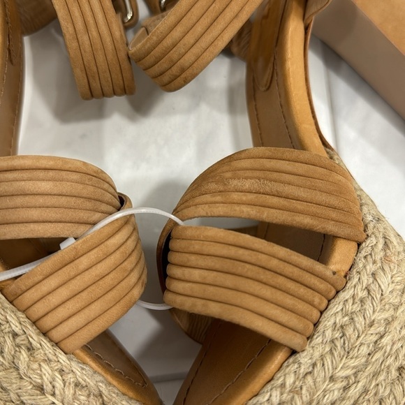 Schutz Blisse Platform Nubuck Sandal - Size 8.5 - Picture 15 of 16